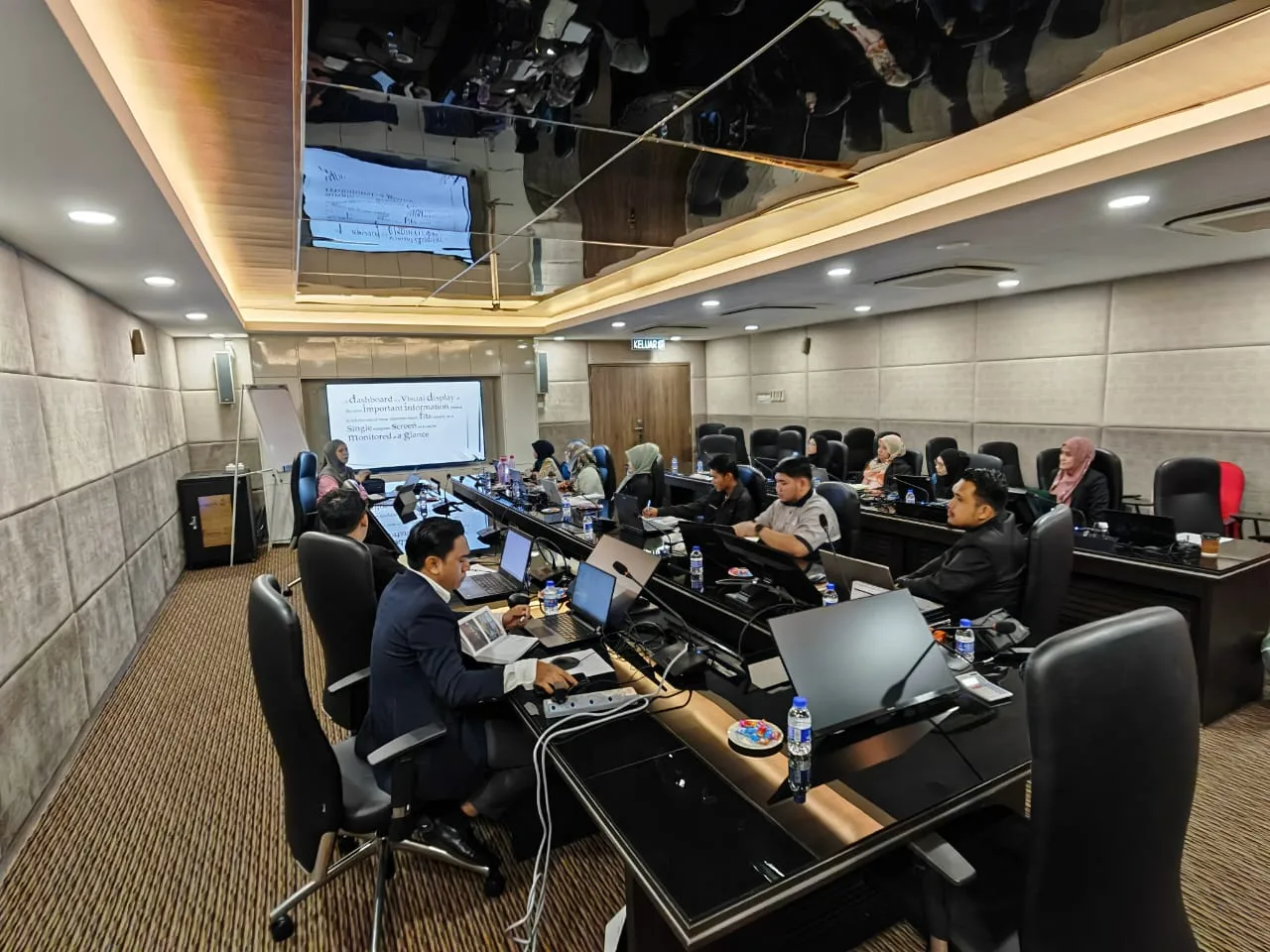 Tetra Exponus cohort in a tiered training hall