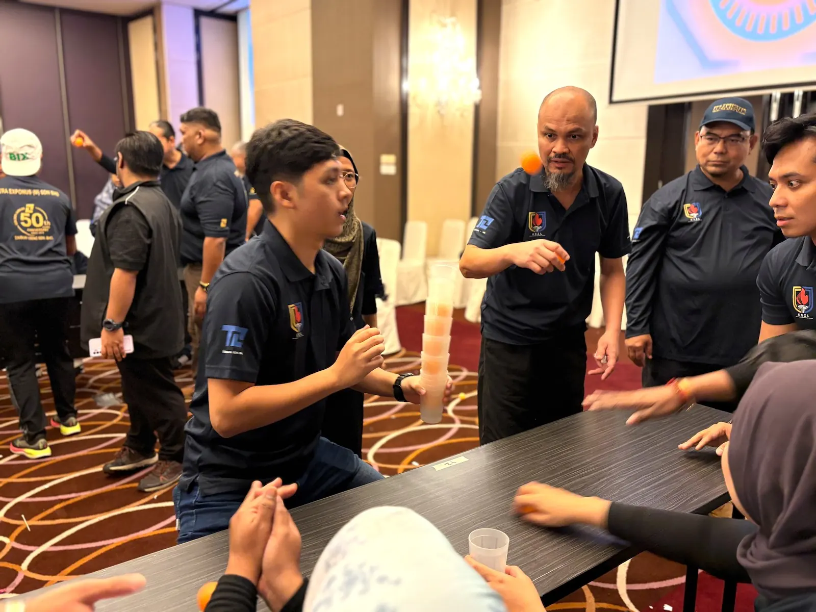 Team building activity during a Tetra Exponus training session