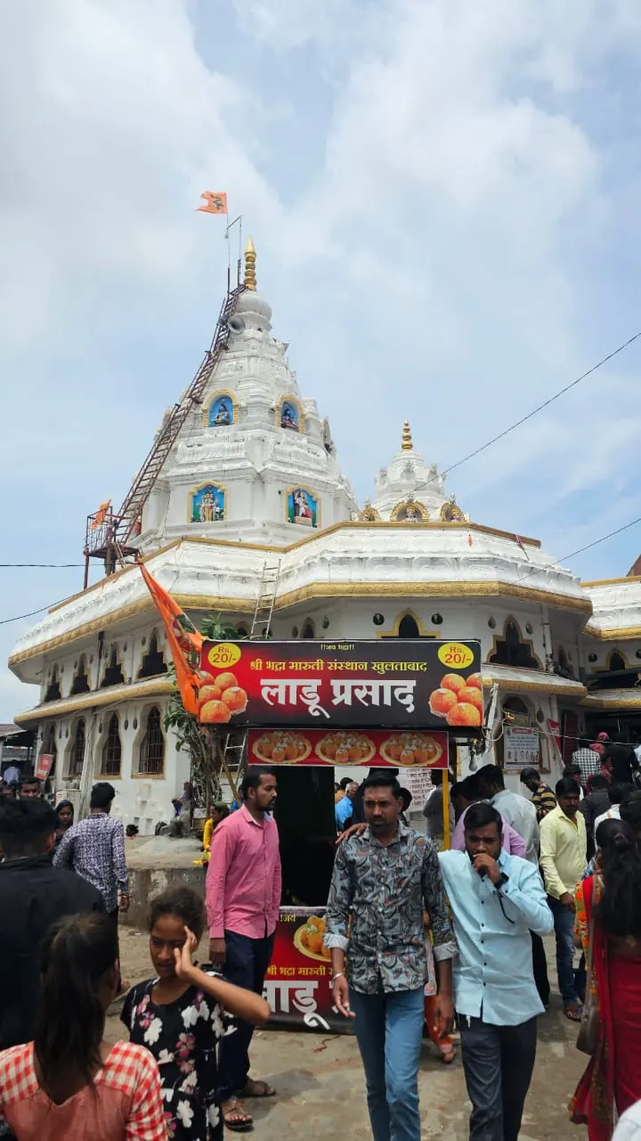 Shirdi — Tetra Travel candid moment